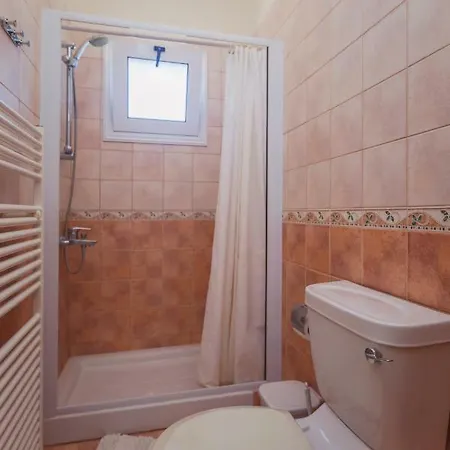 Thekla Court * Polis