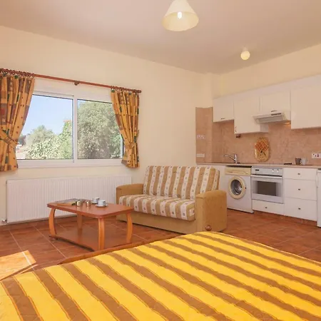 Thekla Court * Polis