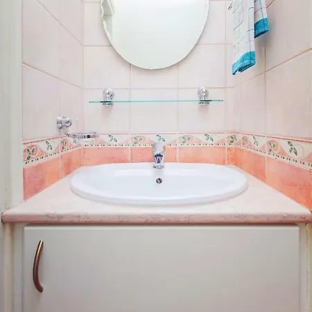 Apartment Thekla Court *