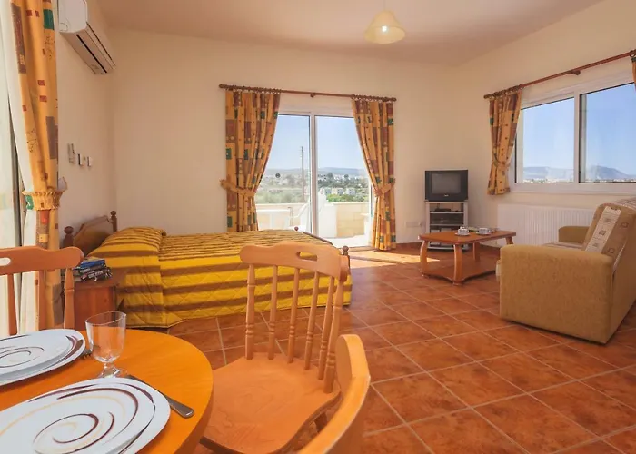 Thekla Court * Polis