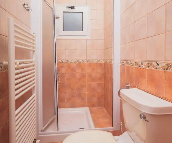 Thekla Court דירה Polis