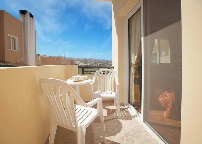 Thekla Court דירה